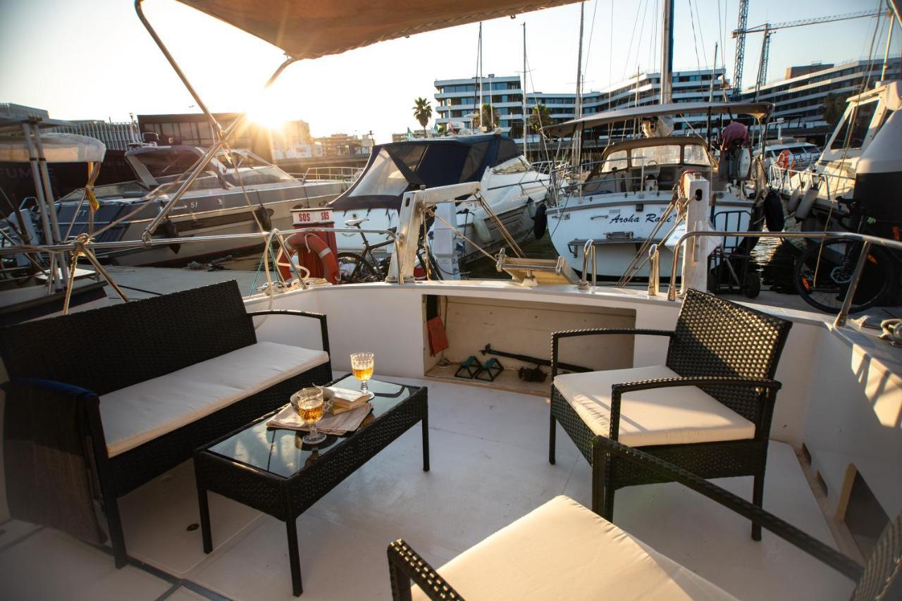 Hotel Magno II Boat Sant Adrià de Besòs Exterior foto